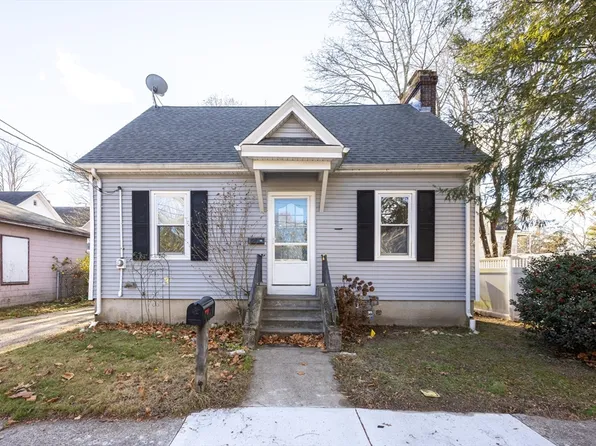 46 Oak St, Attleboro, MA 02703