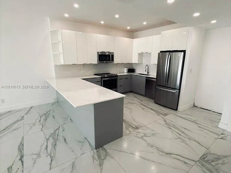 19370 Collins Ave #Penthouse 3 — Photo 8