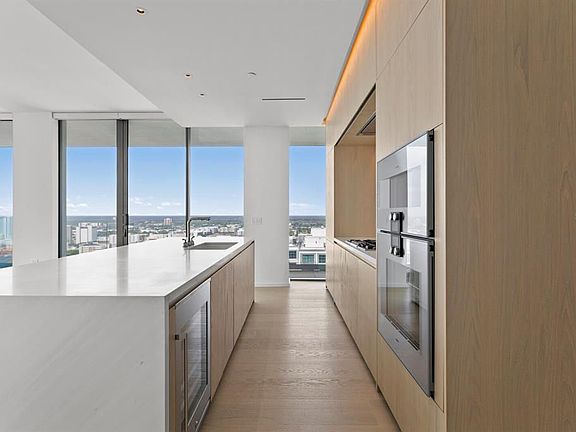 3rd image of 1000 Water St #2402
