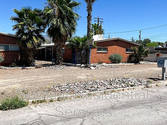 2nd image of 3719 E Fairmount St APT 12