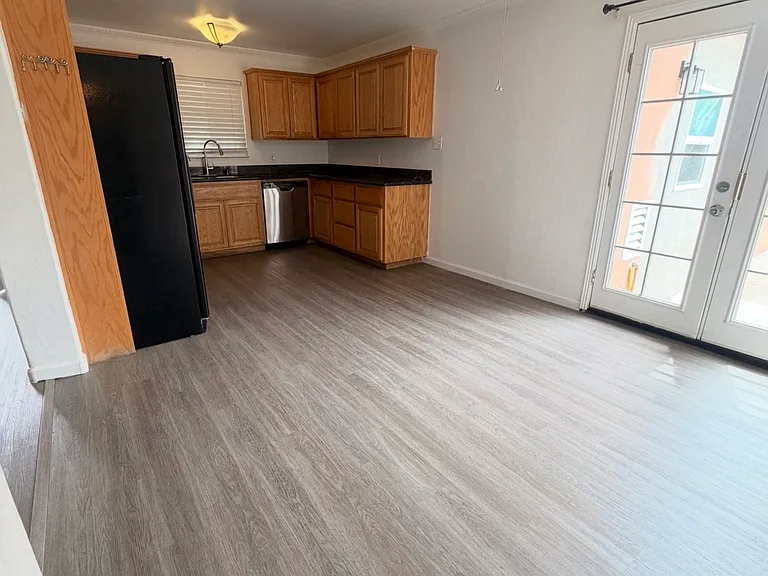 2013 Carver Rd — Photo 16