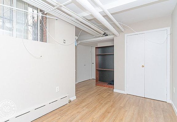 4th image of 20 Crooke Ave #Ff