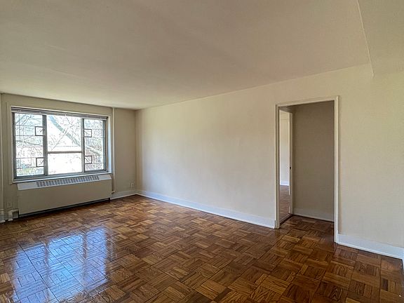 3rd image of 73-03 194th St #2C