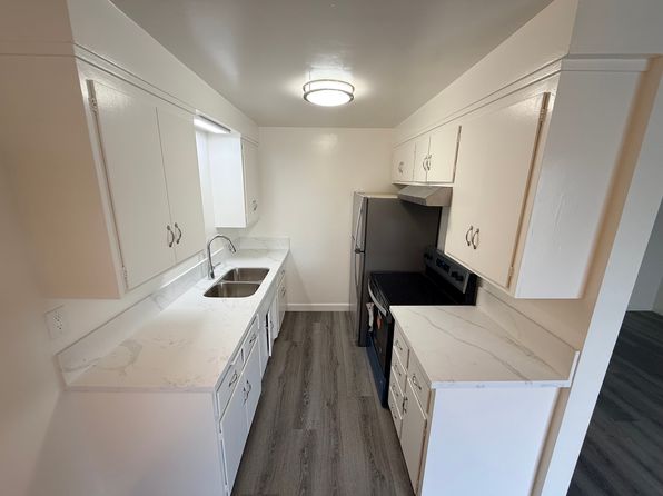 7626 Reseda Blvd #3
