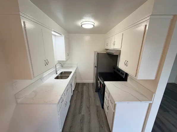 7626 Reseda Blvd #3, Reseda, CA 91335