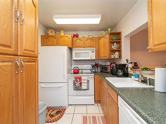 3rd image of 4154 NW 90th Ave APT 106