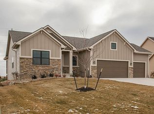 4809 143rd St, Urbandale, IA 50323