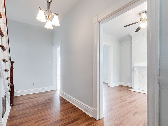 3rd image of 3401 Delaware Ave