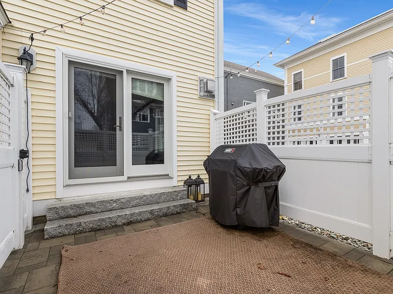 43 Cornwall St #B — Photo 28