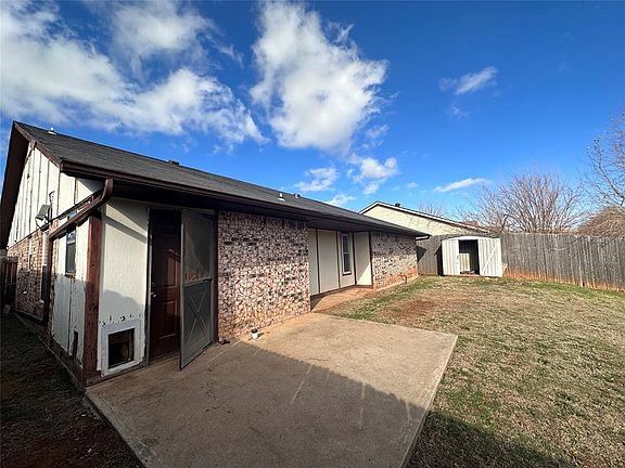 4th image of 608 Tumbleweed Dr
