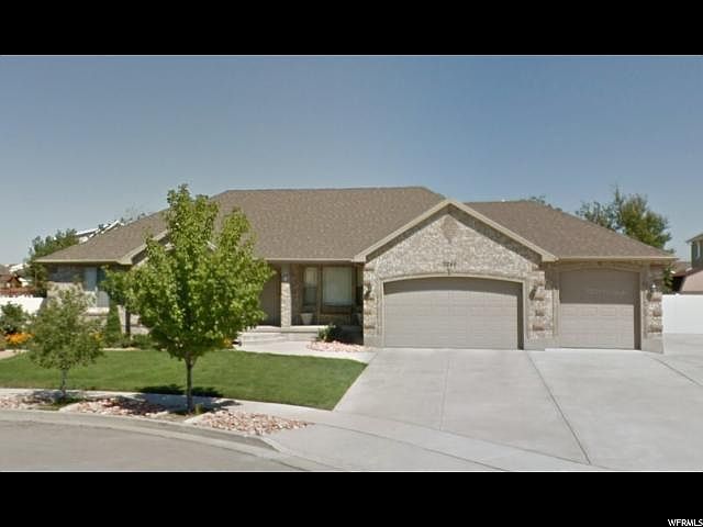 1st image of 3246 W Smithfield Cir