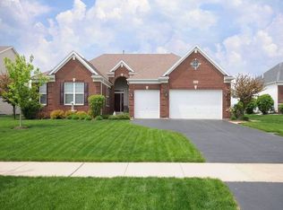 9920 Bennett Dr, North Aurora, IL 60542