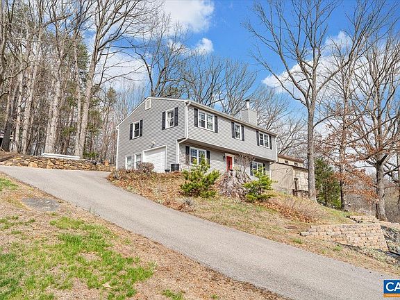 2nd image of 1512 Glenwood Cir SE