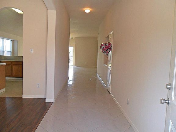 5th image of 10439 Iris Lake Ct