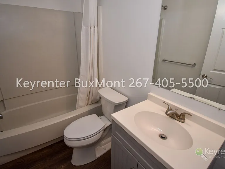 115 Hickory Ct — Photo 12