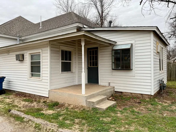 1115 S Husband St #B, Stillwater, OK 74074