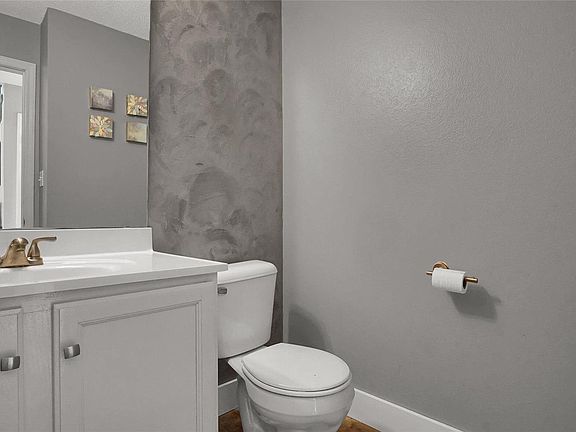 4th image of 4962 Smith Dr