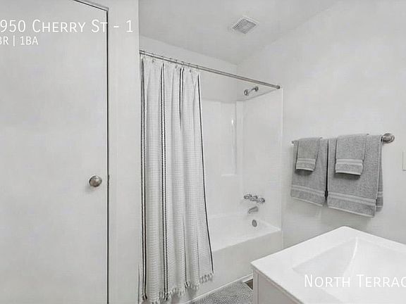 5th image of 3930 N Cherry St APT 4