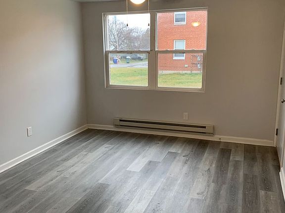 5th image of 1794 Gault St APT F