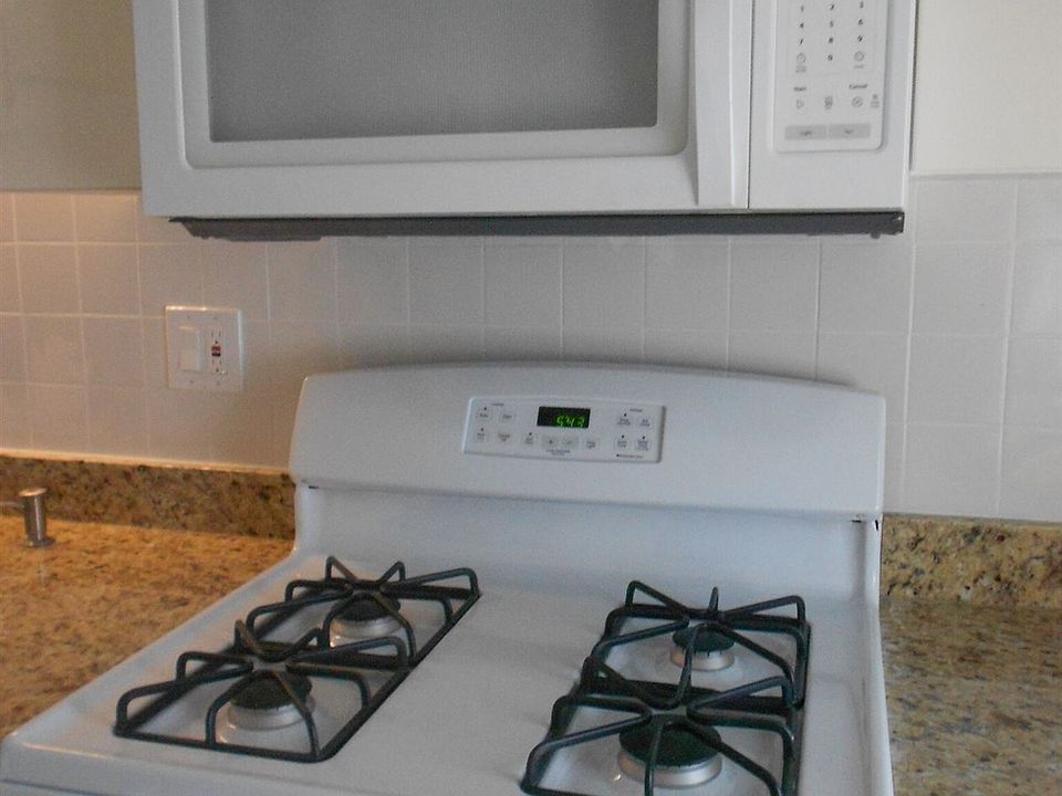 landlord_unit_photo_56666684_27