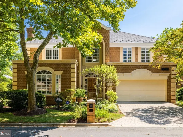 10012 Chartwell Manor Ct, Potomac, MD 20854