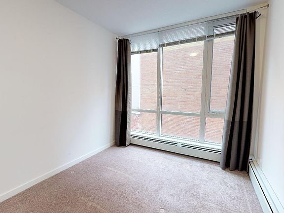 5th image of 450 8th Ave SE #203