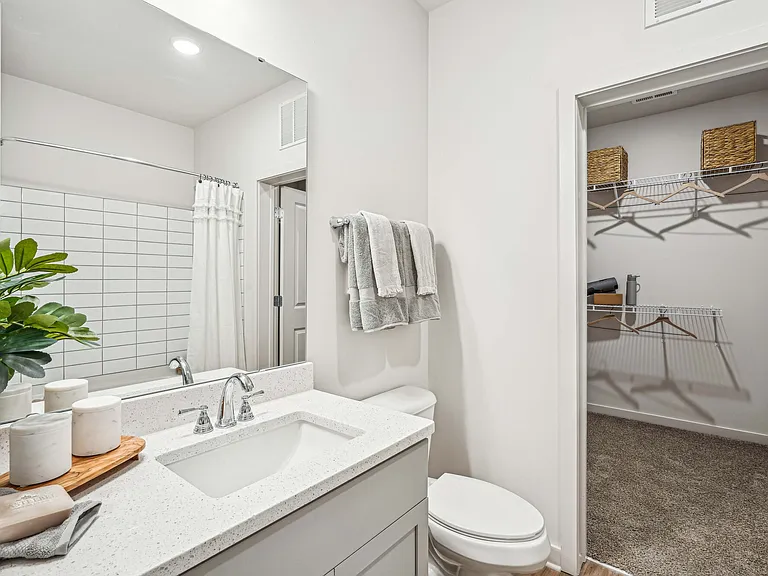 ACCENT BRIER CREEK — Photo 8