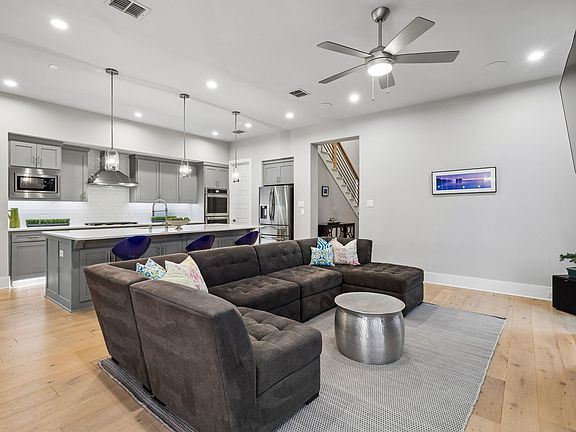 4th image of 3609 Grant Ct