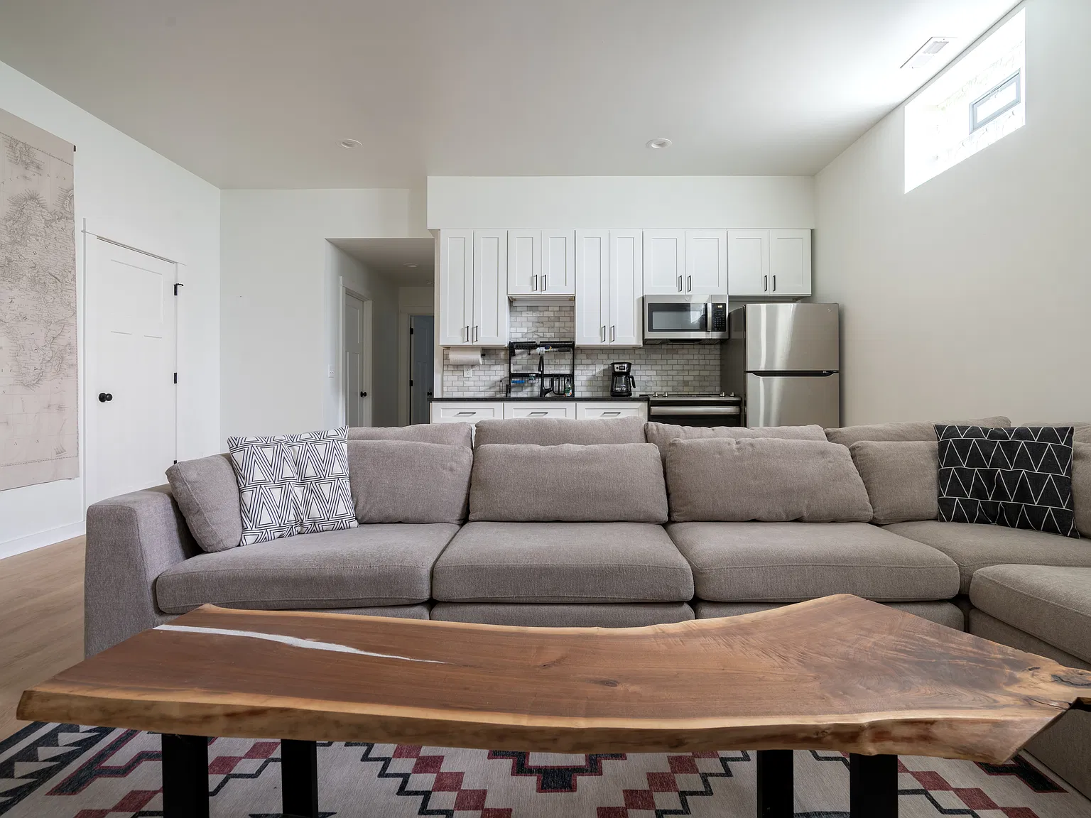 1 bed, 880 sqft, $1,850 — Photo 3