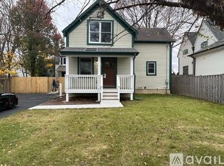 293 Scott St, Lake Forest, IL