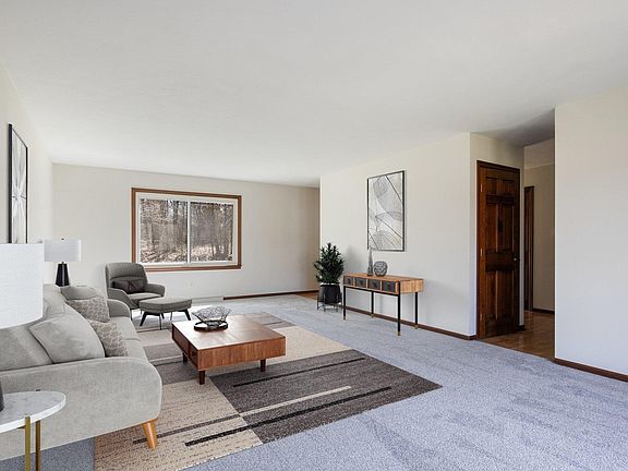5th image of 20925 River Brook Ln