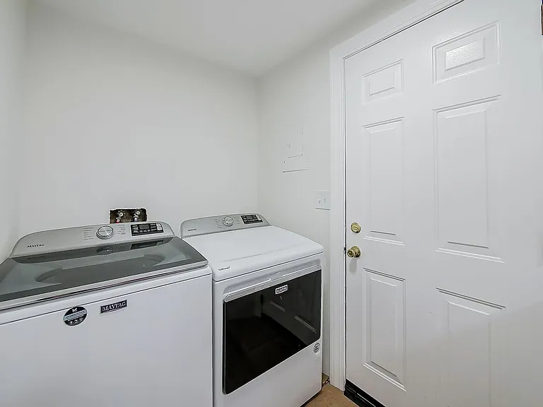 9650 Cooley Lake Rd — Photo 22