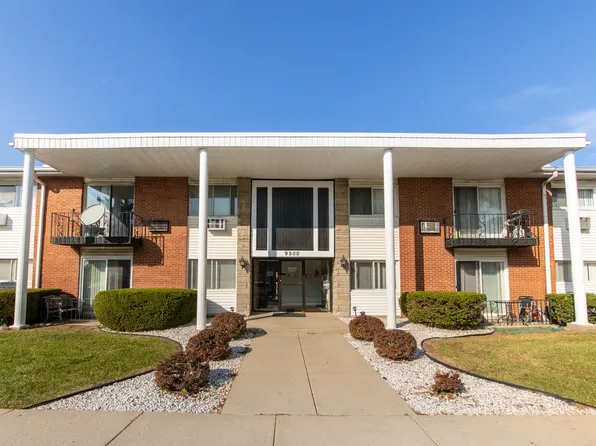 9500 Dee Rd #202B, Des Plaines, IL 60016