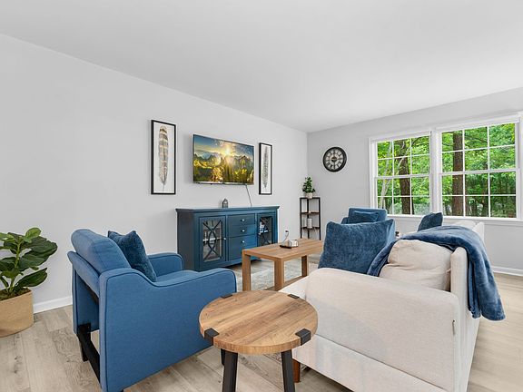 2nd image of 6716 Glendower Rd #B