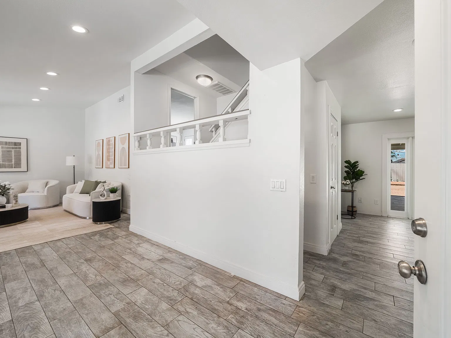 4 bed, 1812 sqft, $4,000 — Photo 2