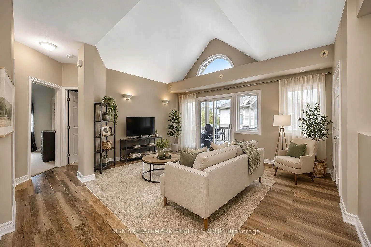 2 bed, $2,350 — Photo 3