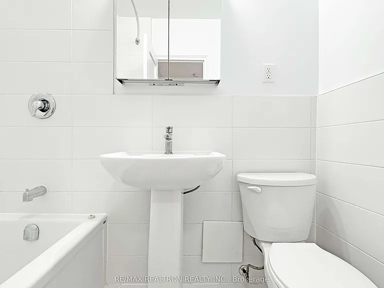 1291 Bayview Ave #506 — Photo 7