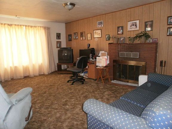 2nd image of 706 W Washington Ave
