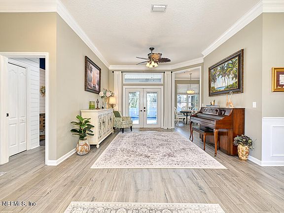 5th image of 4555 BEACON Drive W
