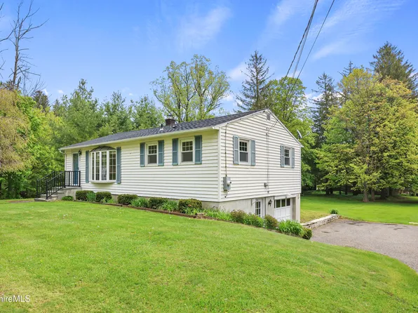 555 Marble St, Lee, MA 01238