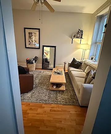 2nd image of 1867 N Sheffield Ave #2