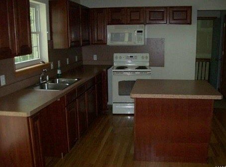 4th image of 148 Mackenzie Dr