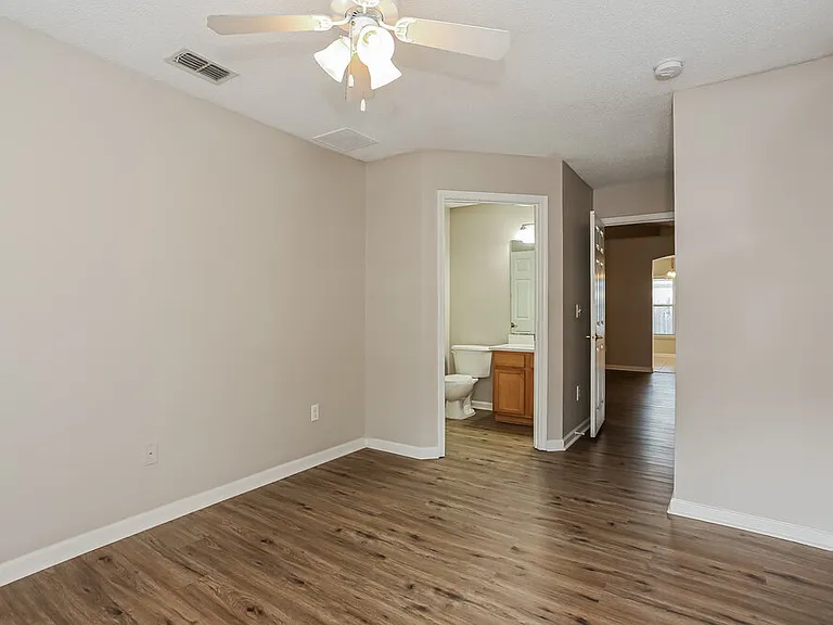 10946 Lauren Oak Ln S — Photo 13