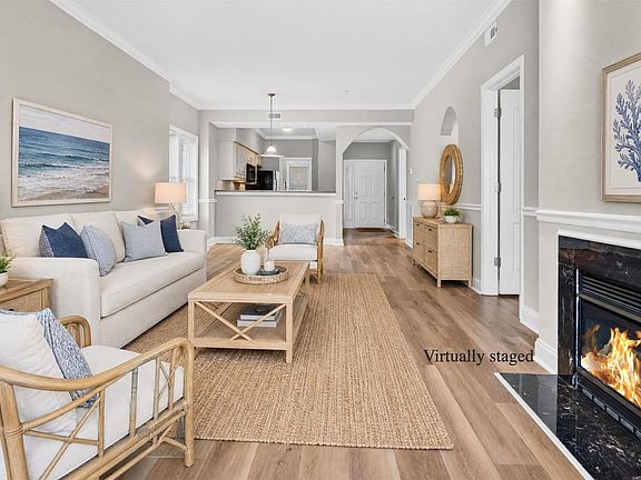 5th image of 407 24th Ave. N #101