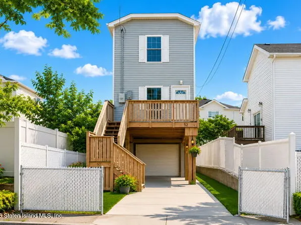 52 Doty Ave, Staten Island, NY 10305