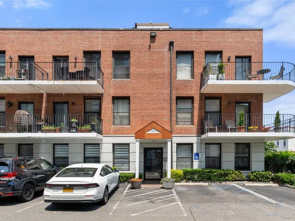 7608 69th Place #1B, Glendale, NY 11385