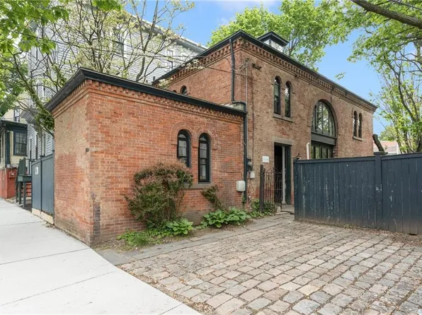 369 Thayer St, Providence, RI 02906