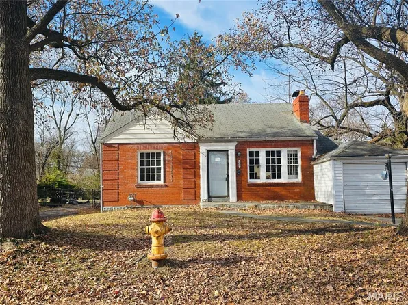 309 Newell Dr, Saint Louis, MO 63135