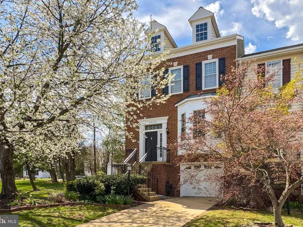 44039 Kings Arms Sq, Ashburn, VA 20147