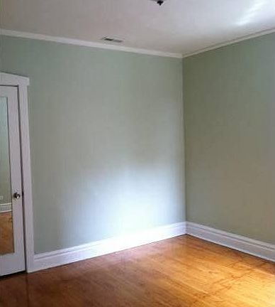 5th image of 3218 W Eastwood Ave Front 2